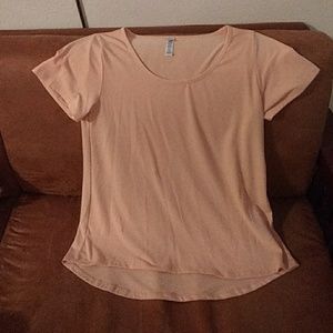 Small Lularoe Classic Tee, GUC apricot color
